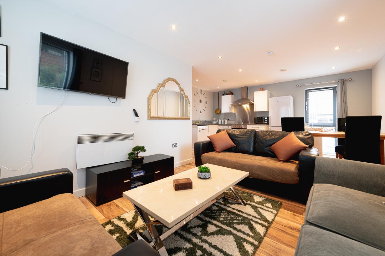 2 Bed Step-Free City Centre Apartment